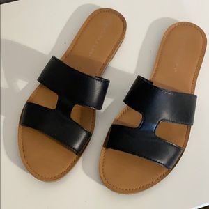 Women’s Flat sandals